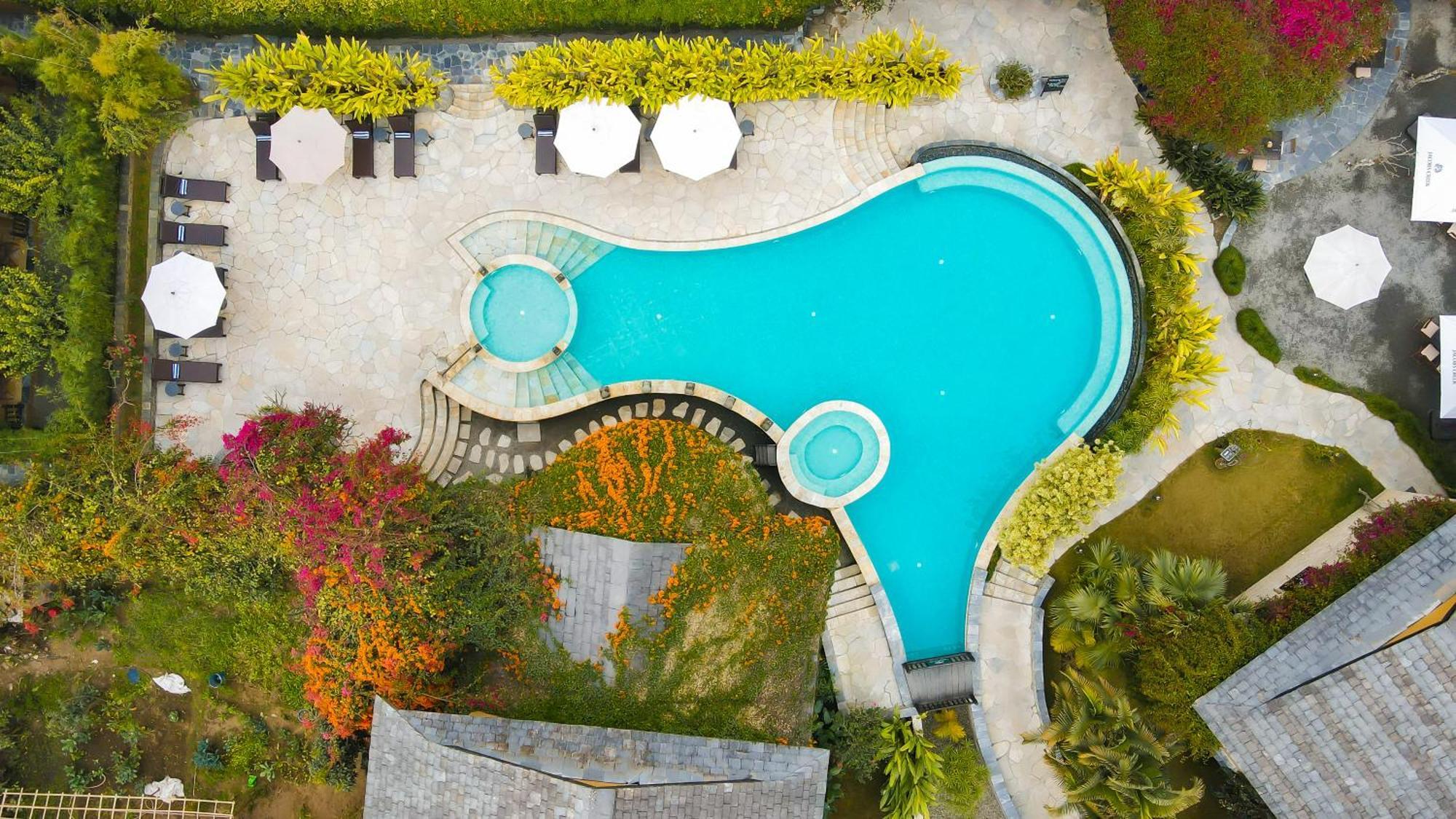 Resort Temple Tree &
